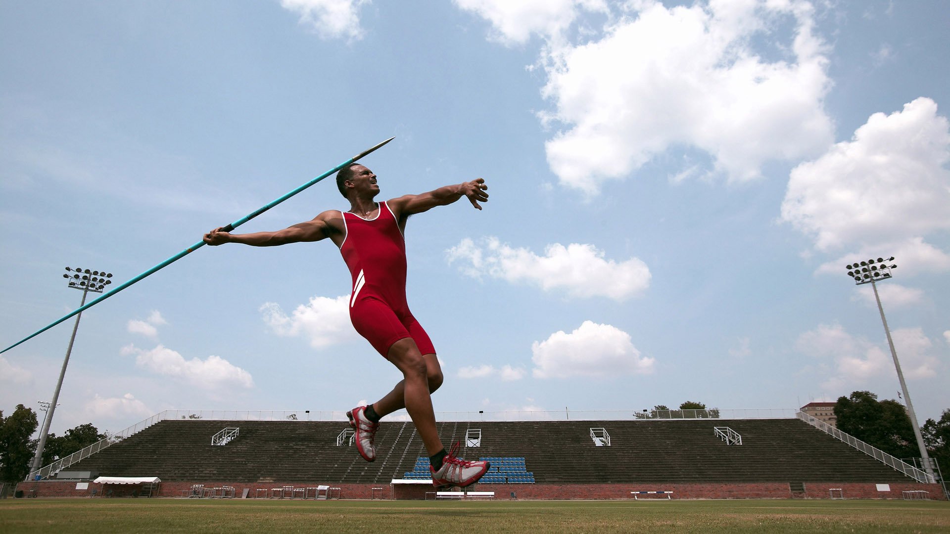 野外生存挑战赛,锻炼应变能力的极限运动,野外生存挑战视频